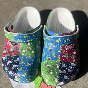 vineyard vines x crocs classic clogs holiday 2022 kids unisex size J3 vacation